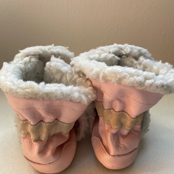Robeez little lamb 3D booties - Picture 4 of 6